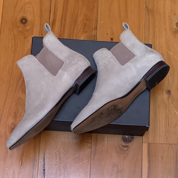 🦋 EUC Banana Republic booties size 9 - Picture 2 of 4